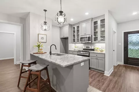 Kitchen - 2444 Pleasant Willow Dr, Benton, AR 72015 photo 1 of 6