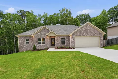 2444 Pleasant Willow Dr, Benton, AR 72015