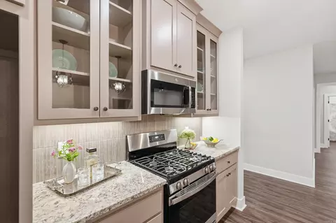 Kitchen - 2444 Pleasant Willow Dr, Benton, AR 72015 photo 5 of 6