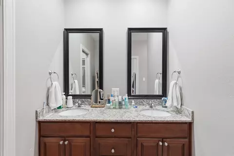 Bath - 1220 Andrews Dr, Conway, AR 72032 photo 1 of 5