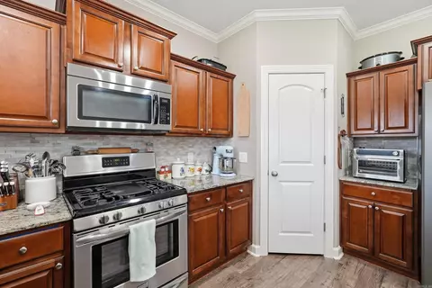 Kitchen - 1220 Andrews Dr, Conway, AR 72032 photo 2 of 5