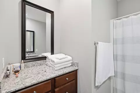 Bath - 1220 Andrews Dr, Conway, AR 72032 photo 3 of 5