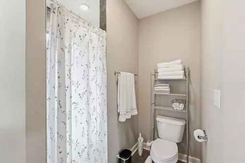 Bath - 1220 Andrews Dr, Conway, AR 72032 photo 5 of 5