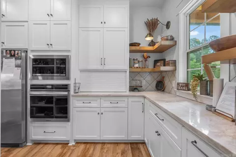 Kitchen - 2995 Cresthaven St, Conway, AR 72034 photo 5 of 7