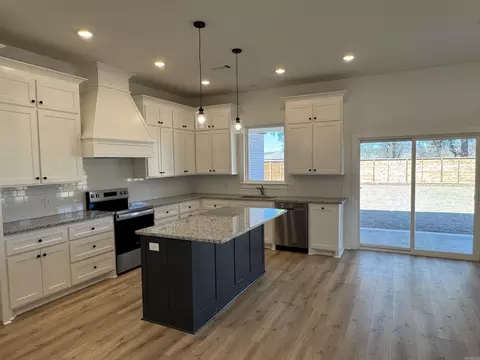 Kitchen - 1 Dragonfly Cv, Greenbrier, AR 72058 photo 2 of 3