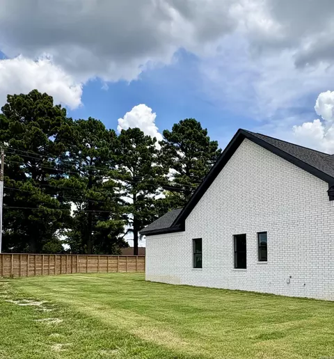 Exterior - 1 Dragonfly Cv, Greenbrier, AR 72058 photo 3 of 5