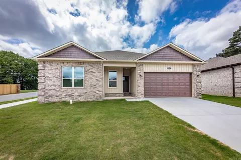 911 W Dell Vista Cv, Cabot, AR 72023