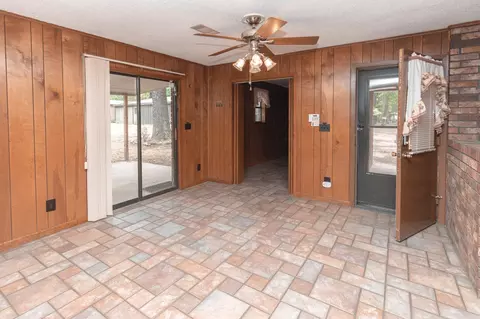 Living - 5205 Rogers Rd, Pine Bluff, AR 71603 photo 4 of 4