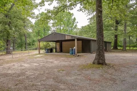 Exterior - 5205 Rogers Rd, Pine Bluff, AR 71603 photo 6 of 14