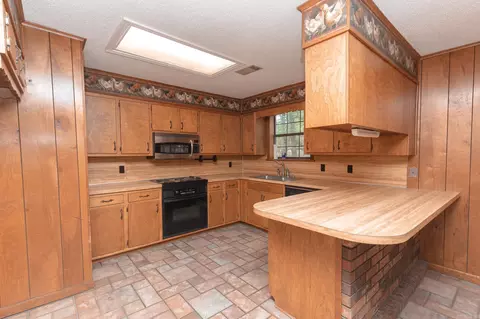 Kitchen - 5205 Rogers Rd, Pine Bluff, AR 71603 photo 1 of 1