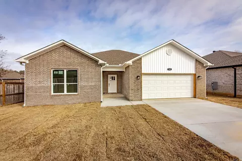 914 W Dell Vista Cv, Cabot, AR 72023
