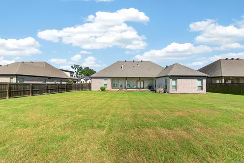 Exterior - 1565 Marquee Cir, Cabot, AR 72023 photo 4 of 6