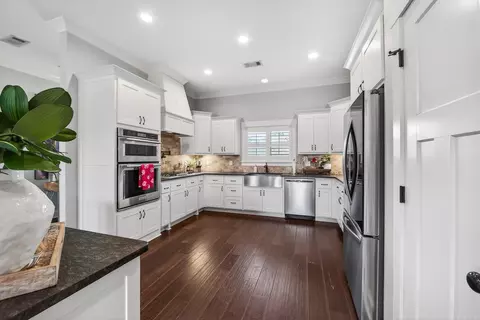 Kitchen - 1565 Marquee Cir, Cabot, AR 72023 photo 1 of 6