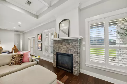 Living - 1565 Marquee Cir, Cabot, AR 72023 photo 3 of 4