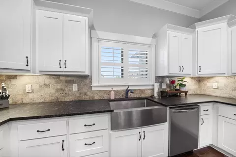Kitchen - 1565 Marquee Cir, Cabot, AR 72023 photo 3 of 6