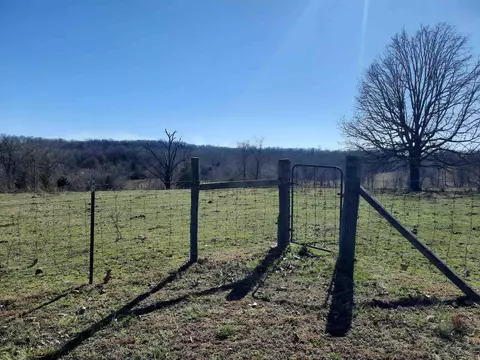 000 Robinson St, Mammoth Spring, AR 72554 photo 2