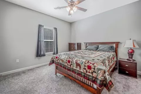 Bedroom - 8 Winterberry Dr, Greenbrier, AR 72058 photo 6 of 7