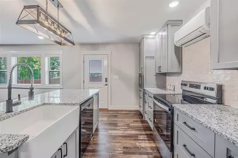 Kitchen - 8 Winterberry Dr, Greenbrier, AR 72058 photo 7 of 7