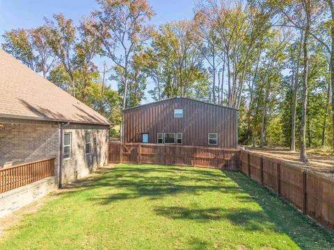 Exterior - 8 Winterberry Dr, Greenbrier, AR 72058 photo 3 of 4