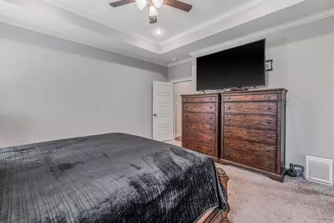 Bedroom - 8 Winterberry Dr, Greenbrier, AR 72058 photo 2 of 7