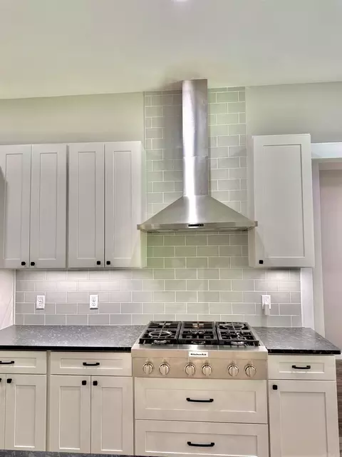 Kitchen - 44 Skinner Rd, Austin, AR 72007 photo 3 of 5