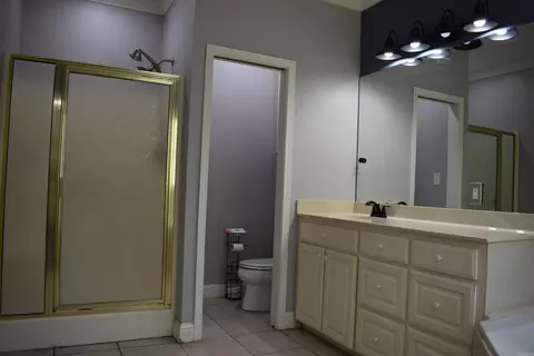 Bath - 101 Artesia Ln, Beebe, AR 72012 photo 3 of 4