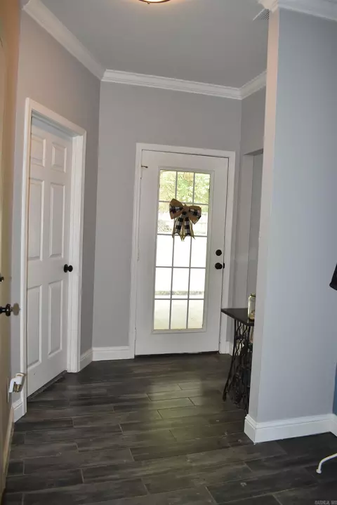 Entry Way - 101 Artesia Ln, Beebe, AR 72012 photo 5 of 5
