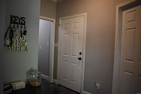Entry Way - 101 Artesia Ln, Beebe, AR 72012 photo 4 of 5