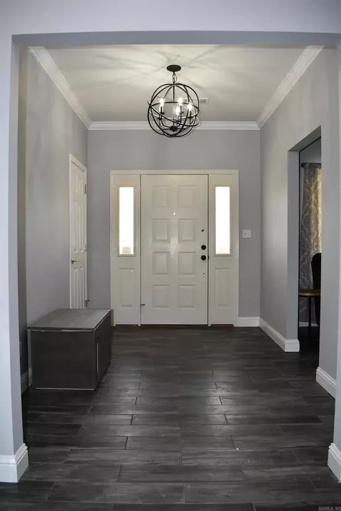 Entry Way - 101 Artesia Ln, Beebe, AR 72012 photo 1 of 5