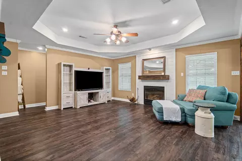 Living - 112 Mildred Ln, Beebe, AR 72012 photo 1 of 2