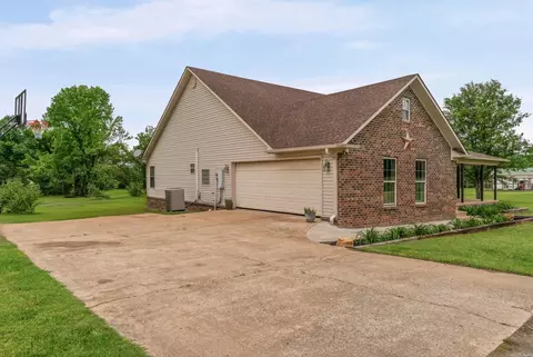 Exterior - 112 Mildred Ln, Beebe, AR 72012 photo 3 of 8
