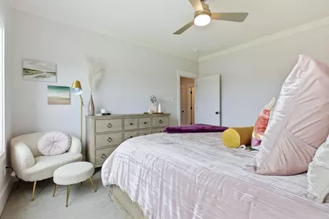 Bedroom - 813 Belle Grove Loop, Benton, AR 72019 photo 4 of 8