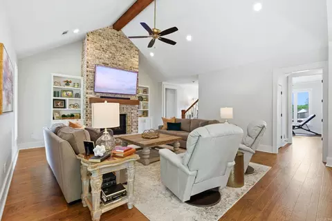 Living - 813 Belle Grove Loop, Benton, AR 72019 photo 5 of 6