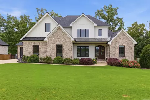 Exterior - 813 Belle Grove Loop, Benton, AR 72019 photo 1 of 7