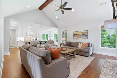 Living - 813 Belle Grove Loop, Benton, AR 72019 photo 2 of 6