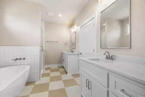 Bath - 742 Grand Valley Loop, Austin, AR 72007 photo 1 of 7