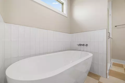 Bath - 742 Grand Valley Loop, Austin, AR 72007 photo 3 of 7