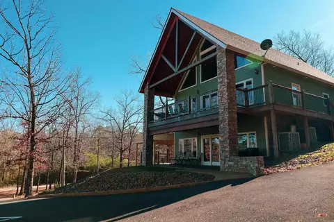 85 Lakeshore Dr #4, Greers Ferry, AR 72067