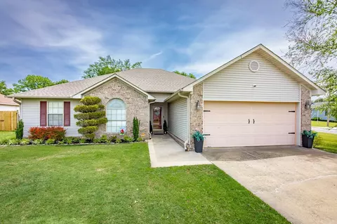 Exterior - 604 Shanie Dr, Beebe, AR 72012 photo 4 of 9