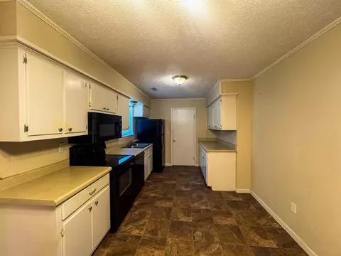 Kitchen - 20 Diane Ave, Ash Flat, AR 72513 photo 1 of 1