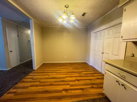Dining - 20 Diane Ave, Ash Flat, AR 72513 photo 2 of 2