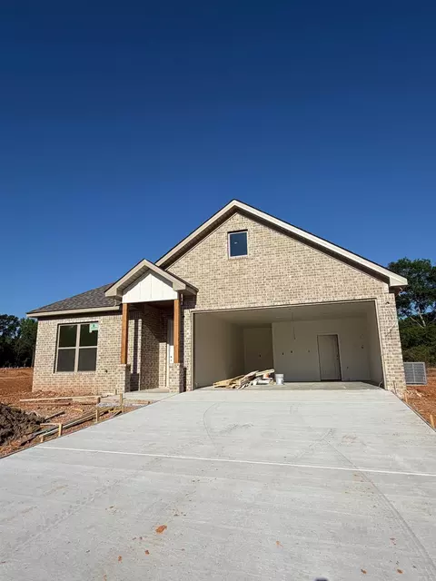 Exterior - 102 Fitzgerald Dr, Benton, AR 72015 photo 2 of 4