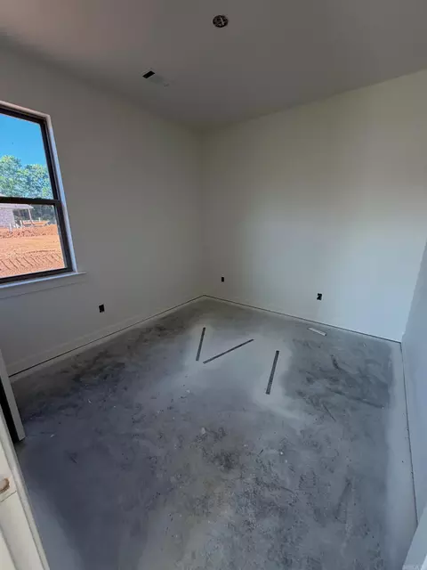 Bedroom - 102 Fitzgerald Dr, Benton, AR 72015 photo 2 of 3