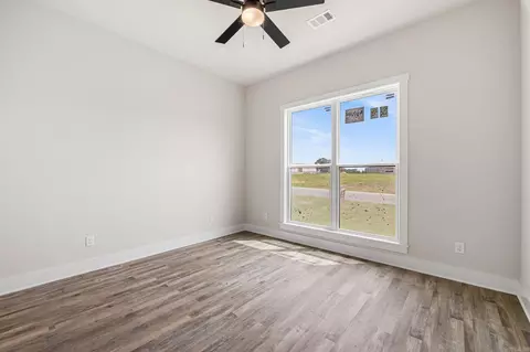 Bedroom - 1237 Curlin Ct, Searcy, AR 72143 photo 2 of 3