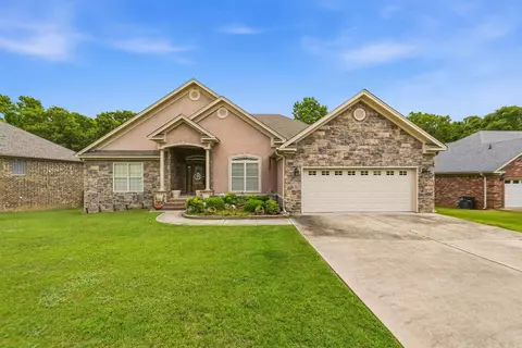 1302 Lost Creek Dr, Jacksonville, AR 72076