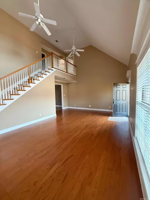 Living - 3805 Irby Dr, Conway, AR 72034 photo 2 of 4