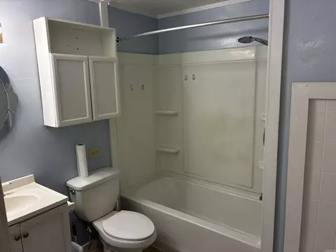 Bath - 302 Spring St, Beebe, AR 72012 photo 1 of 1
