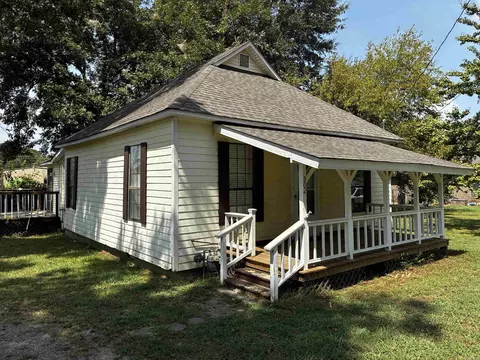 Exterior - 302 Spring St, Beebe, AR 72012 photo 6 of 6