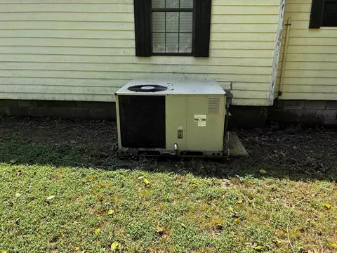 Exterior - 302 Spring St, Beebe, AR 72012 photo 3 of 6