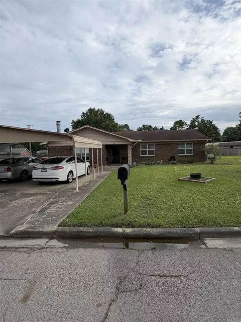 2819 Kimberly Dr, Pine Bluff, AR 71603